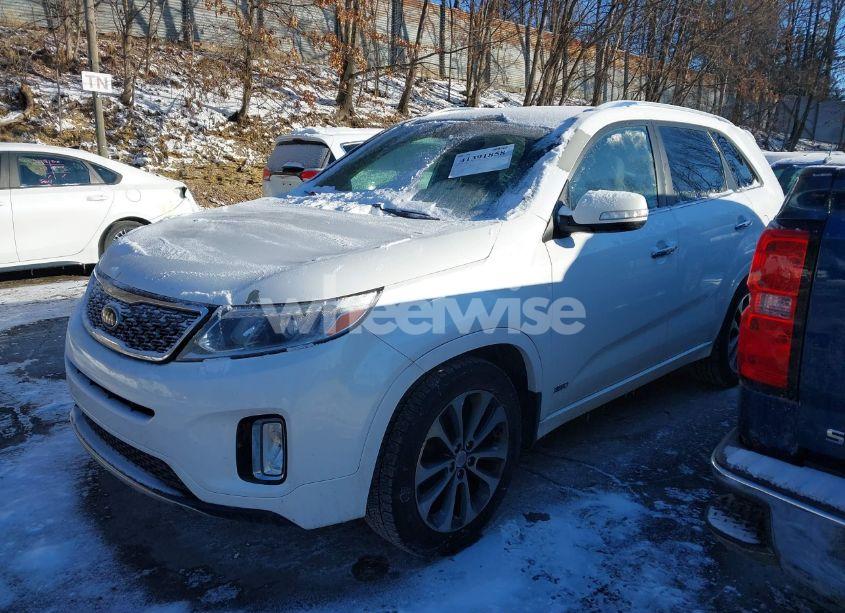 Photo 2 of 2014 Kia Sorento SX V6 (VIN 5XYKWDA73EG520883)