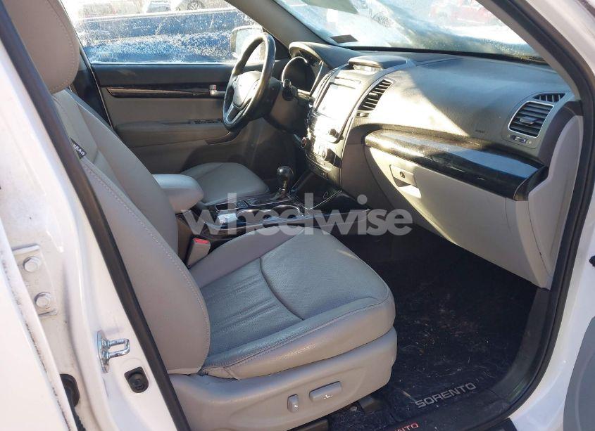 Photo 5 of 2014 Kia Sorento SX V6 (VIN 5XYKWDA73EG520883)