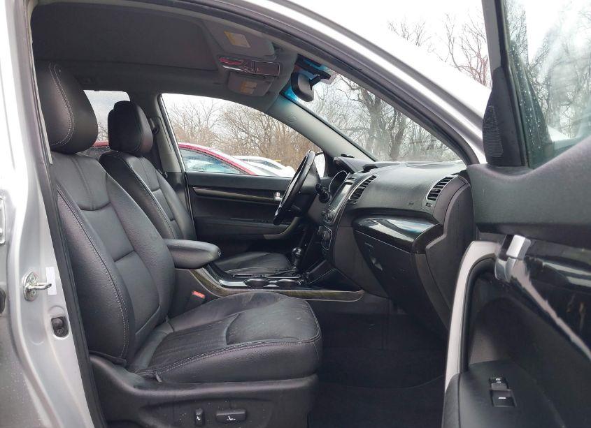 Photo 5 of 2014 Kia Sorento SX V6 (VIN 5XYKWDA73EG545699)