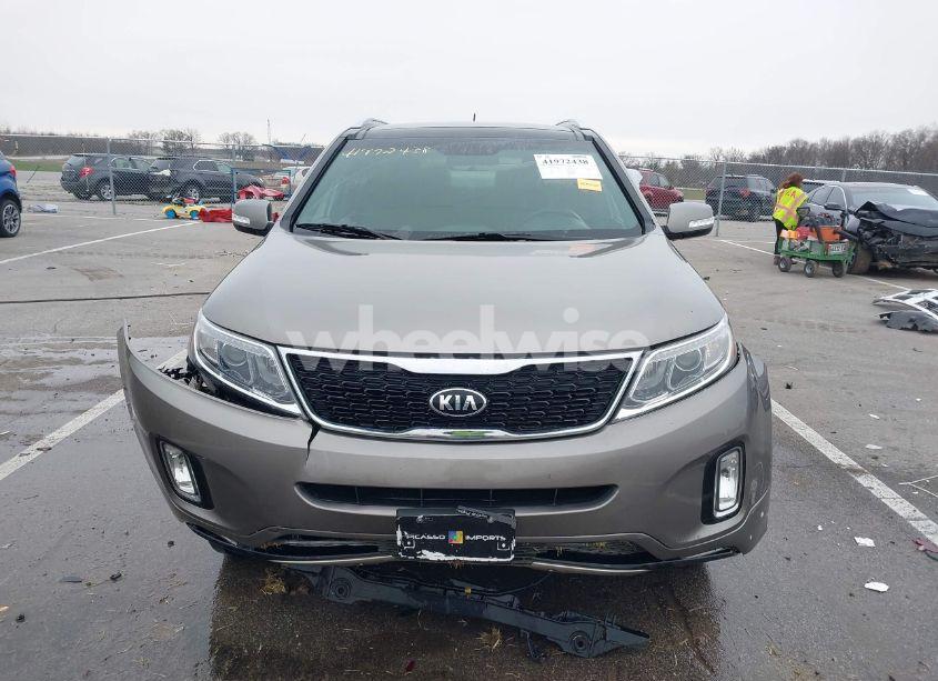 Photo 12 of 2014 Kia Sorento LIMITED V6 (VIN 5XYKWDA74EG538342)