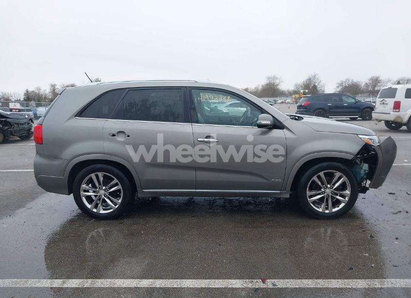 Photo 13 of 2014 Kia Sorento LIMITED V6 (VIN 5XYKWDA74EG538342)