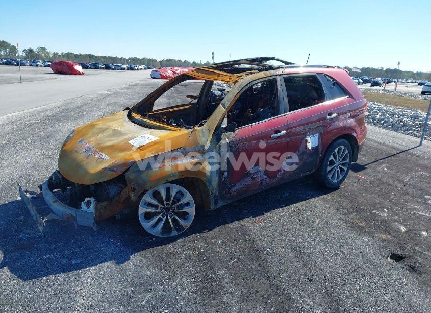 Photo 2 of 2015 Kia Sorento SX V6 (VIN 5XYKWDA74FG609055)