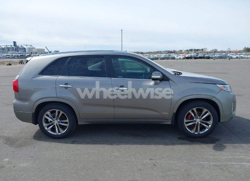 Photo 13 of 2014 Kia Sorento LIMITED V6 (VIN 5XYKWDA75EG453820)