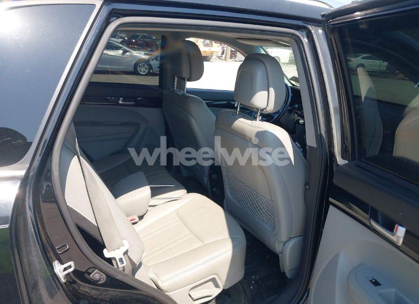 Photo 8 of 2015 Kia Sorento SX V6 (VIN 5XYKWDA76FG551840)