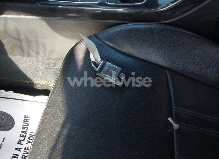 Photo 11 of 2015 Kia Sorento SX V6 (VIN 5XYKWDA77FG647122)