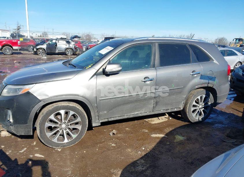 Photo 15 of 2015 Kia Sorento SX V6 (VIN 5XYKWDA77FG647122)