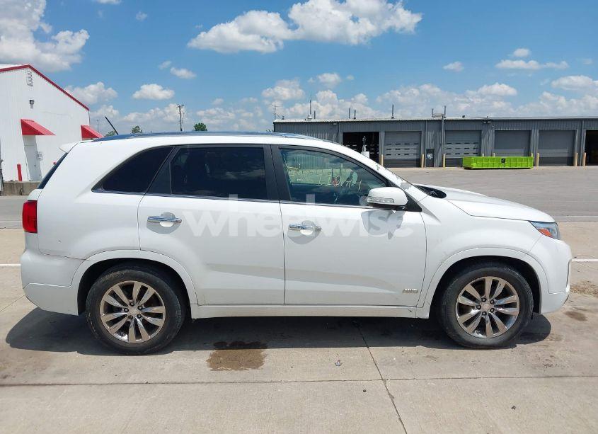 Photo 13 of 2014 Kia Sorento LIMITED V6 (VIN 5XYKWDA7XEG443445)