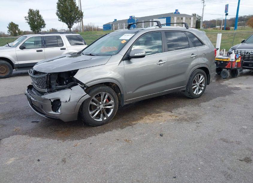 Photo 2 of 2014 Kia Sorento LIMITED V6 (VIN 5XYKWDA7XEG476624)