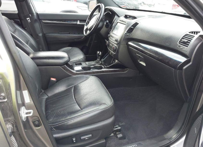 Photo 5 of 2014 Kia Sorento LIMITED V6 (VIN 5XYKWDA7XEG476624)