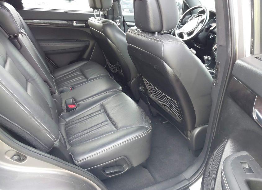 Photo 8 of 2014 Kia Sorento LIMITED V6 (VIN 5XYKWDA7XEG476624)