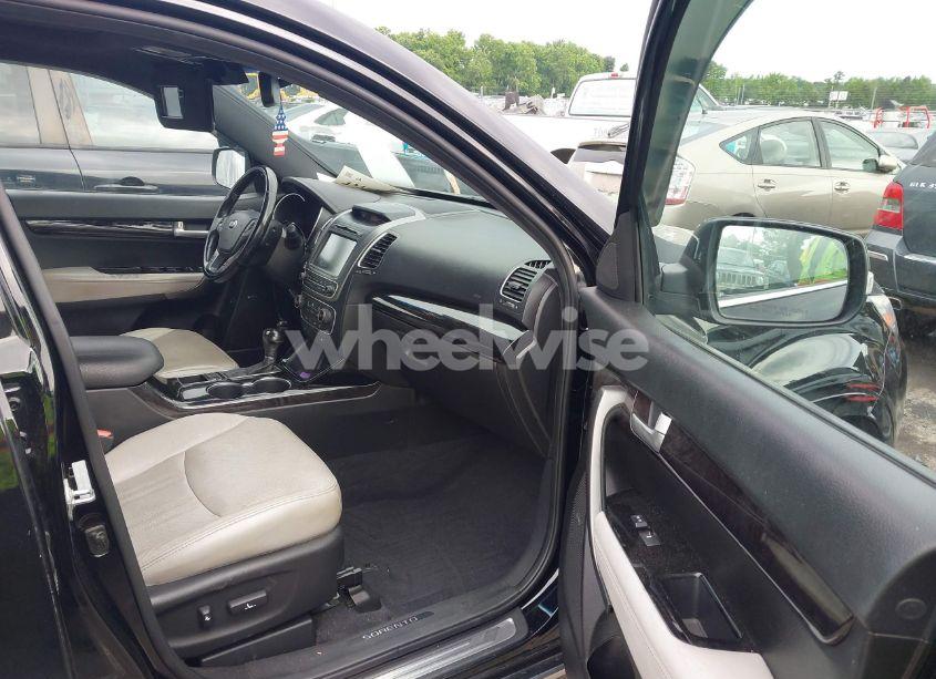 Photo 5 of 2014 Kia Sorento LIMITED V6 (VIN 5XYKWDA7XEG485405)