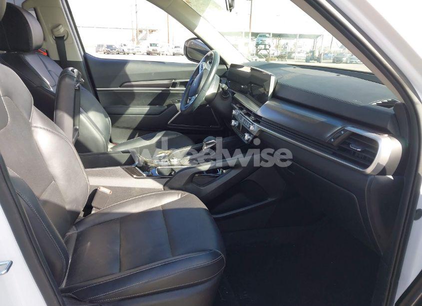 Photo 5 of 2023 Kia Telluride LX (VIN 5XYP24GCXPG374636)