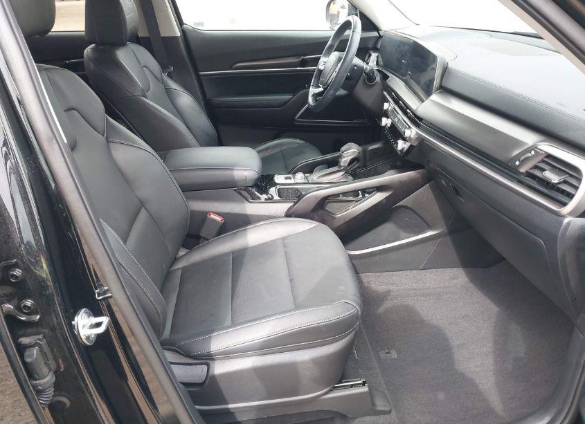 Photo 5 of 2024 Kia Telluride LX (VIN 5XYP24GCXRG476277)