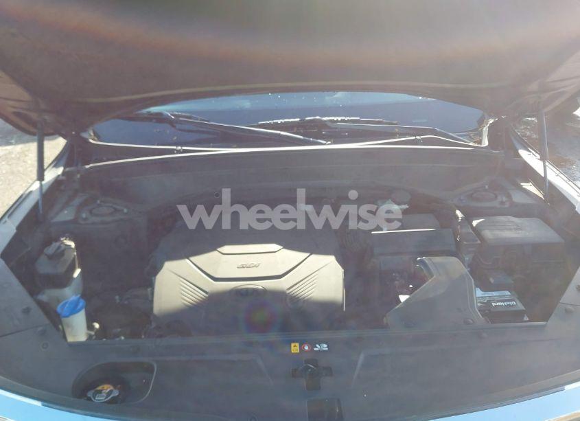 Photo 10 of 2020 Kia Telluride LX (VIN 5XYP24HC1LG010534)