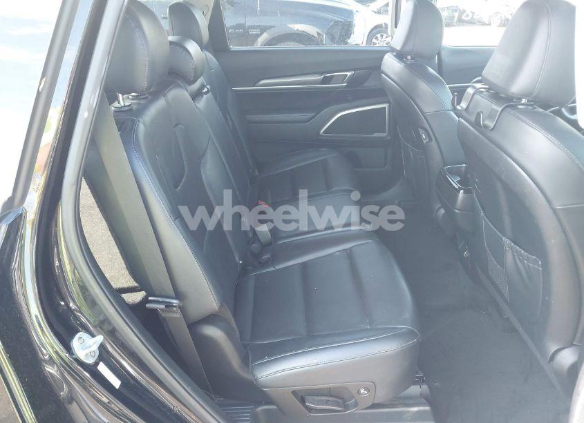 Photo 8 of 2020 Kia Telluride LX (VIN 5XYP24HC1LG010534)