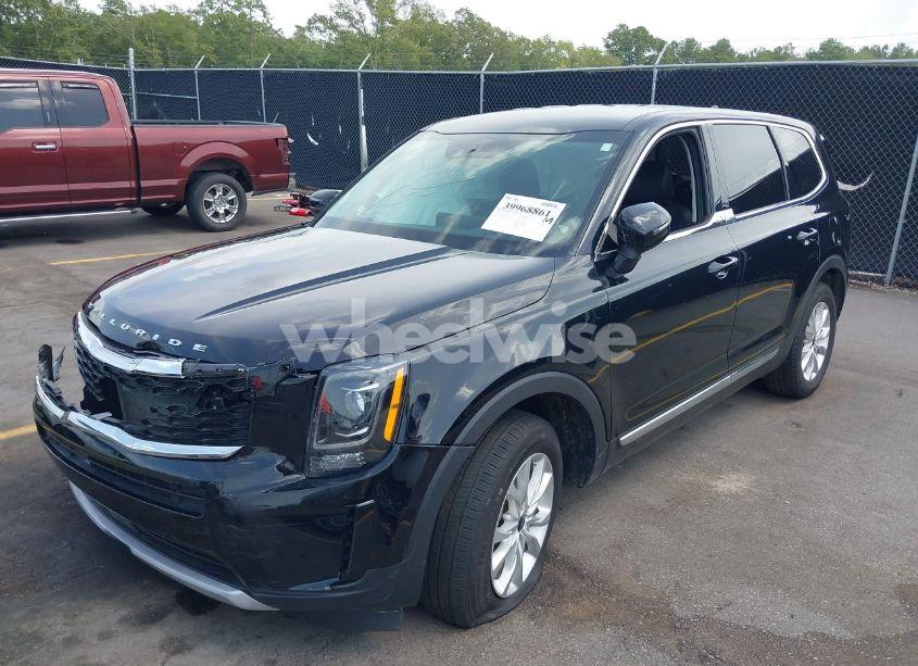 Photo 2 of 2022 Kia Telluride LX (VIN 5XYP24HC2NG222815)
