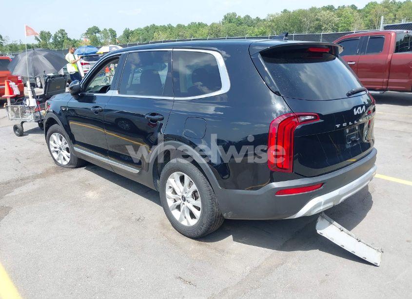 Photo 3 of 2022 Kia Telluride LX (VIN 5XYP24HC2NG222815)