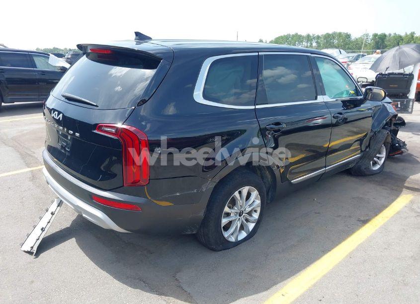 Photo 4 of 2022 Kia Telluride LX (VIN 5XYP24HC2NG222815)