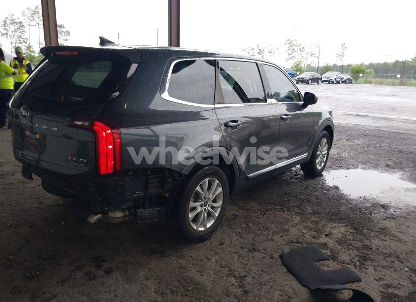 Photo 4 of 2020 Kia Telluride LX (VIN 5XYP24HC3LG008929)
