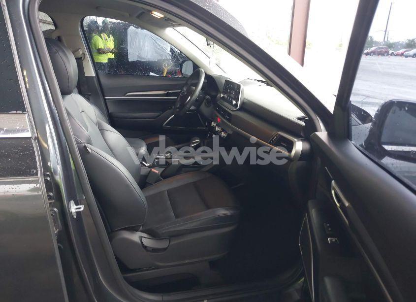 Photo 5 of 2020 Kia Telluride LX (VIN 5XYP24HC3LG008929)