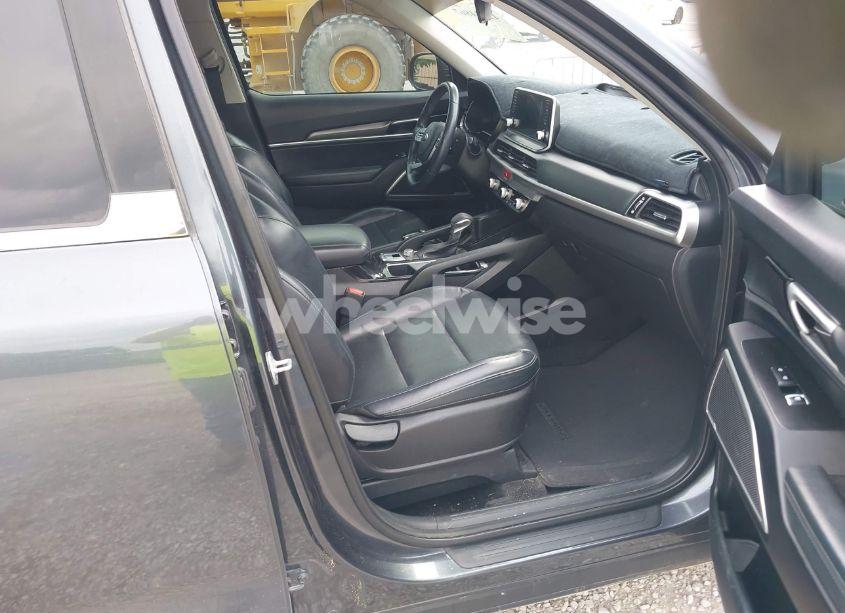 Photo 5 of 2020 Kia Telluride LX (VIN 5XYP24HC3LG011247)