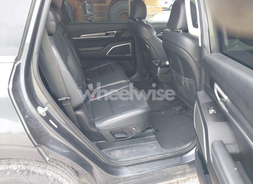 Photo 8 of 2020 Kia Telluride LX (VIN 5XYP24HC3LG011247)