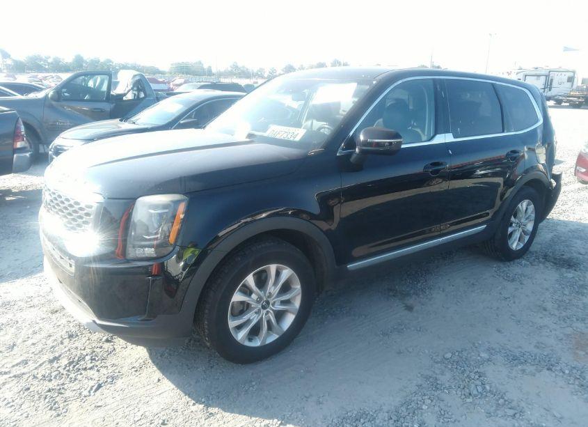 Photo 2 of 2020 Kia Telluride LX (VIN 5XYP24HC4LG013251)