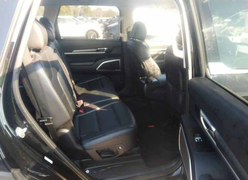 Photo 8 of 2020 Kia Telluride LX (VIN 5XYP24HC4LG013251)