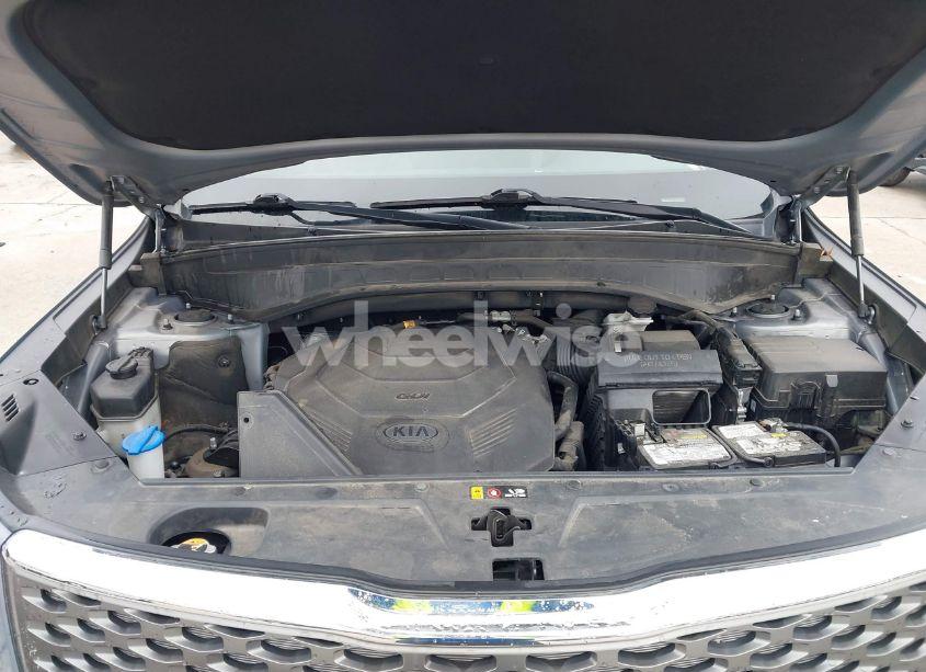 Photo 10 of 2020 Kia Telluride LX (VIN 5XYP24HC7LG008576)