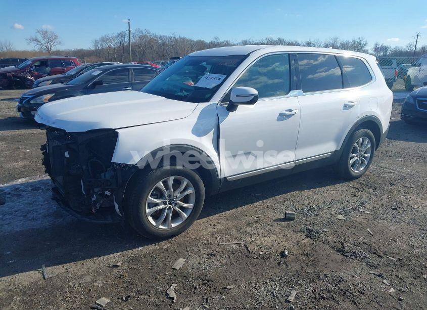 Photo 2 of 2022 Kia Telluride LX (VIN 5XYP24HC8NG219160)