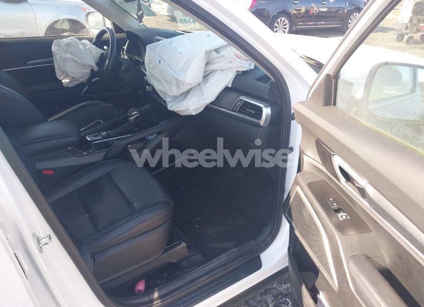 Photo 5 of 2022 Kia Telluride LX (VIN 5XYP24HC8NG219160)