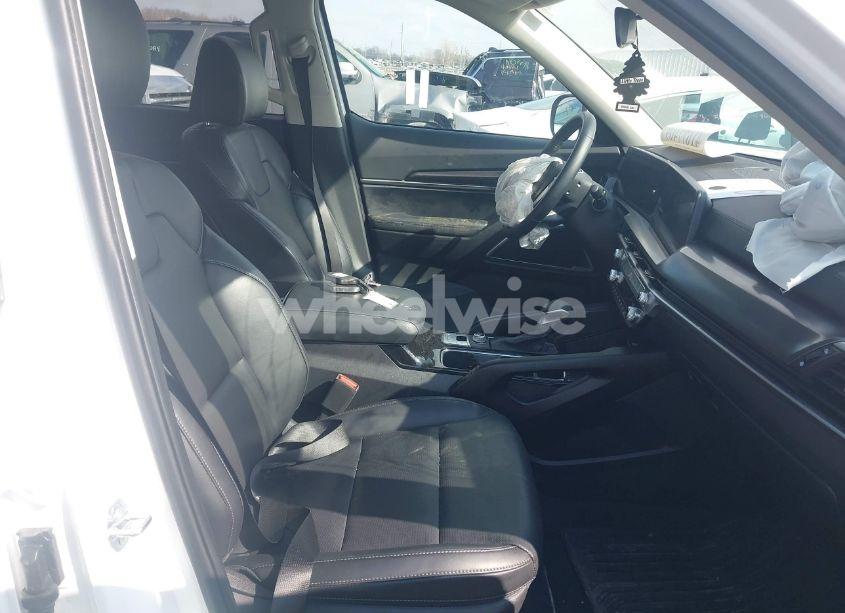 Photo 5 of 2024 Kia Telluride LX (VIN 5XYP2DGCXRG524893)