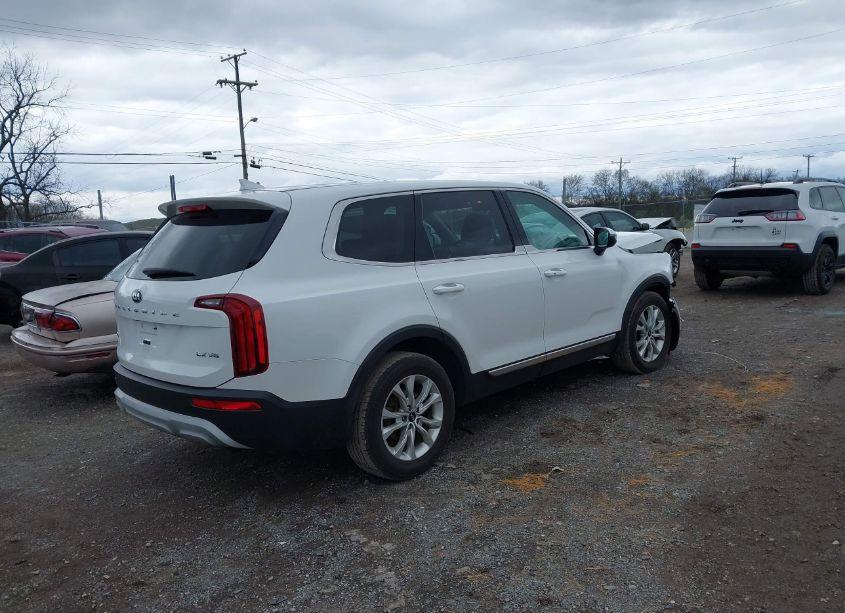 Photo 4 of 2020 Kia Telluride LX (VIN 5XYP2DHC2LG003270)
