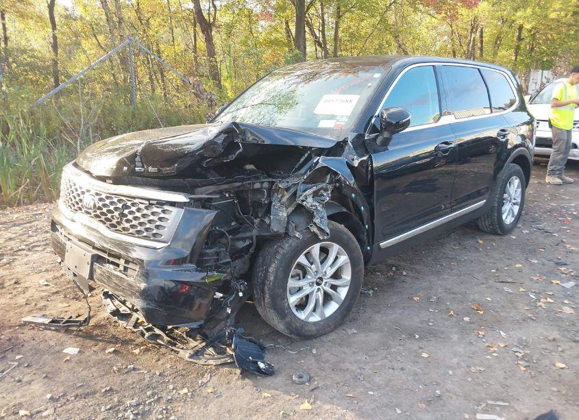 Photo 2 of 2020 Kia Telluride LX (VIN 5XYP2DHC2LG019159)