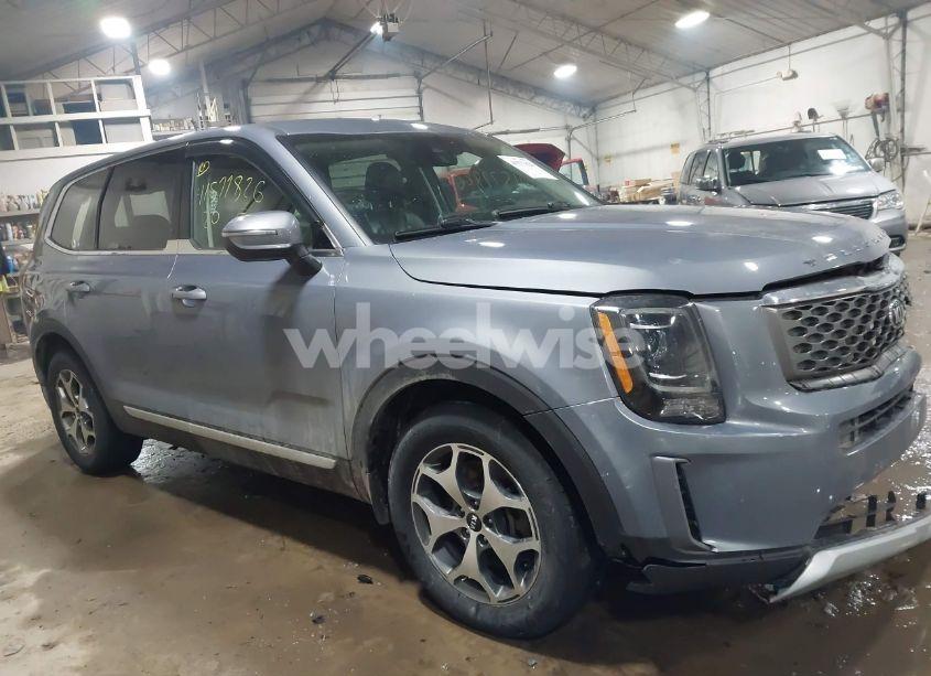 2020 Kia Telluride LX (VIN 5XYP2DHC3LG042384) main photo