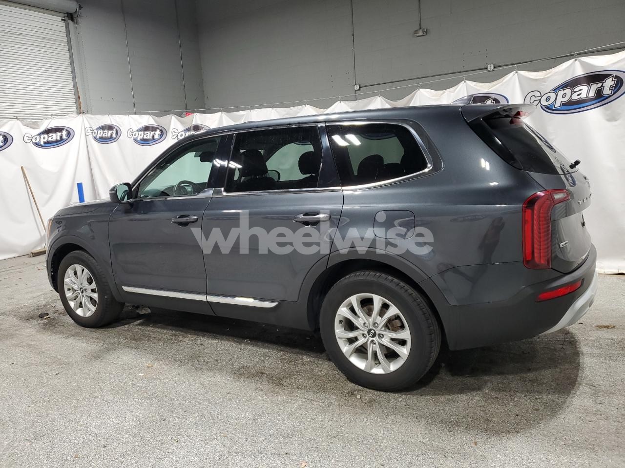 Photo 2 of 2021 KIA TELLURIDE LX (VIN 5XYP2DHC3MG167175)