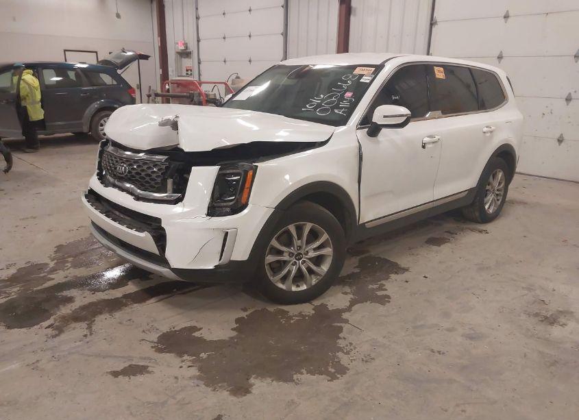 Photo 2 of 2020 Kia Telluride LX (VIN 5XYP2DHC4LG002668)
