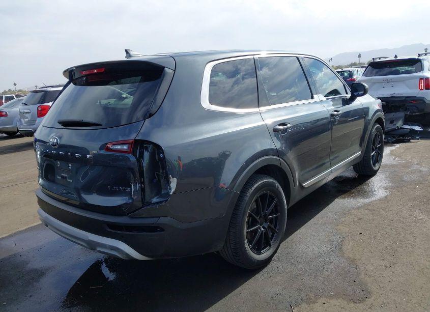Photo 4 of 2020 Kia Telluride LX (VIN 5XYP2DHC5LG072681)