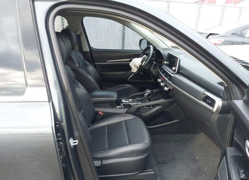 Photo 5 of 2021 Kia Telluride LX (VIN 5XYP2DHC6MG175755)