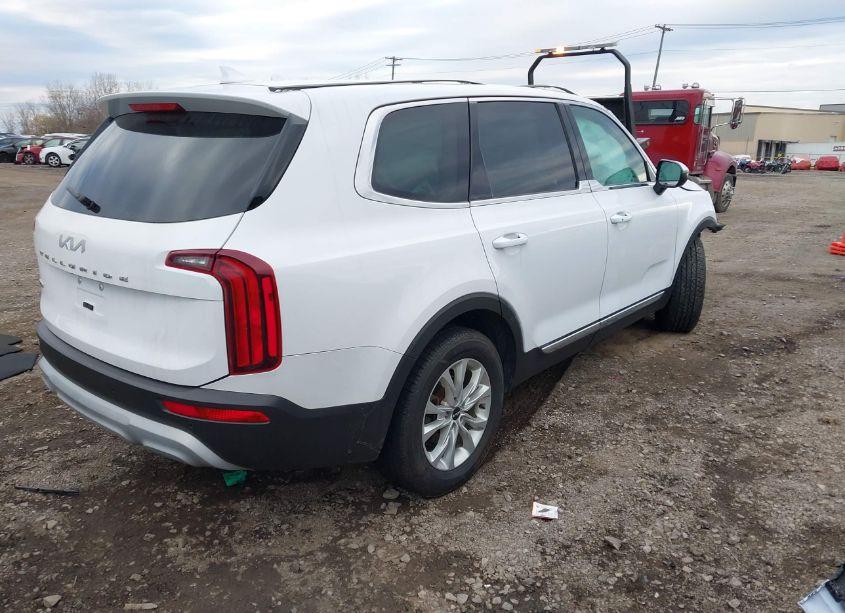 Photo 4 of 2022 Kia Telluride LX (VIN 5XYP2DHC6NG218752)