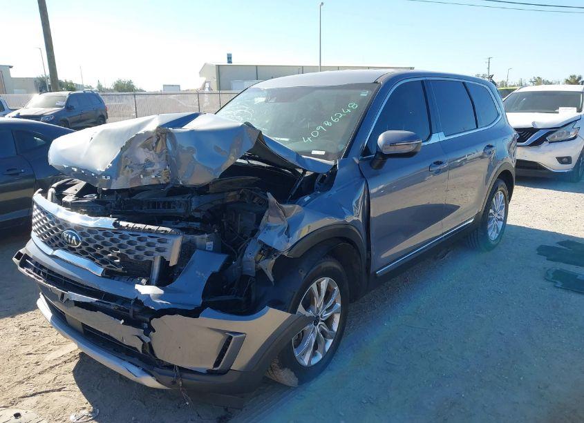 Photo 2 of 2020 Kia Telluride LX (VIN 5XYP2DHC7LG045949)