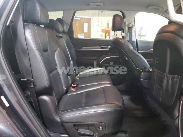 Photo 10 of 2020 KIA TELLURIDE LX (VIN 5XYP2DHC7LG070687)