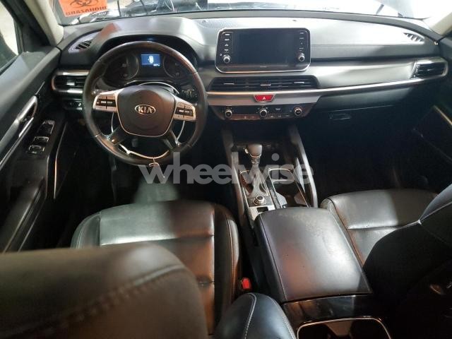 Photo 5 of 2020 KIA TELLURIDE LX (VIN 5XYP2DHC7LG070687)