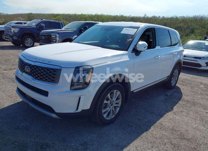 Photo 2 of 2021 Kia Telluride LX (VIN 5XYP2DHC7MG185744)