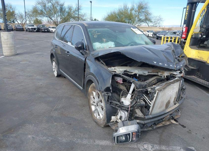 2022 Kia Telluride LX (VIN 5XYP2DHC8NG251039) main photo