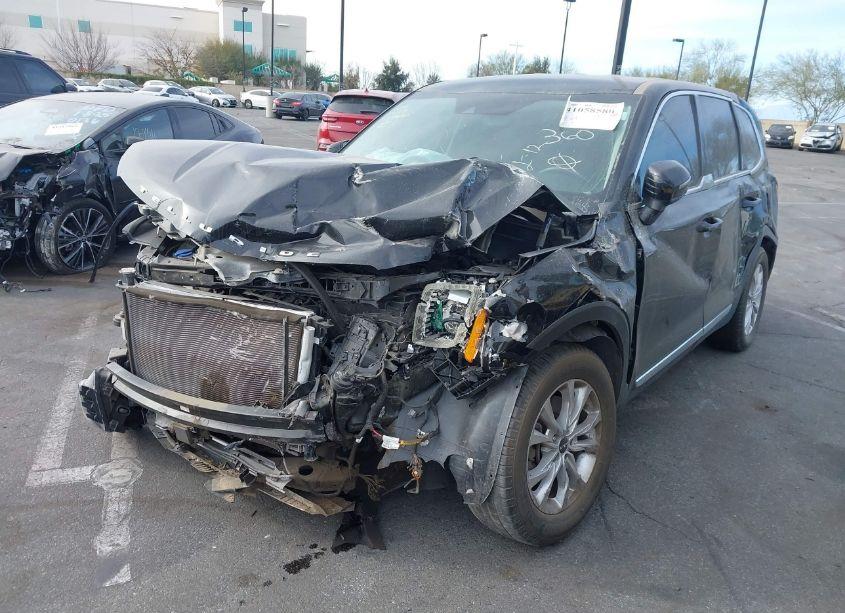 Photo 2 of 2022 Kia Telluride LX (VIN 5XYP2DHC8NG251039)