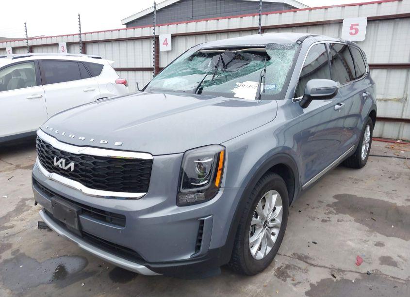 Photo 2 of 2022 Kia Telluride LX (VIN 5XYP2DHC9NG319557)