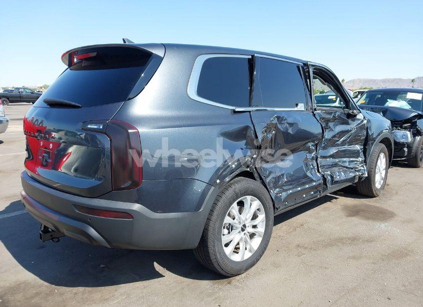 Photo 4 of 2022 Kia Telluride LX (VIN 5XYP2DHCXNG286083)