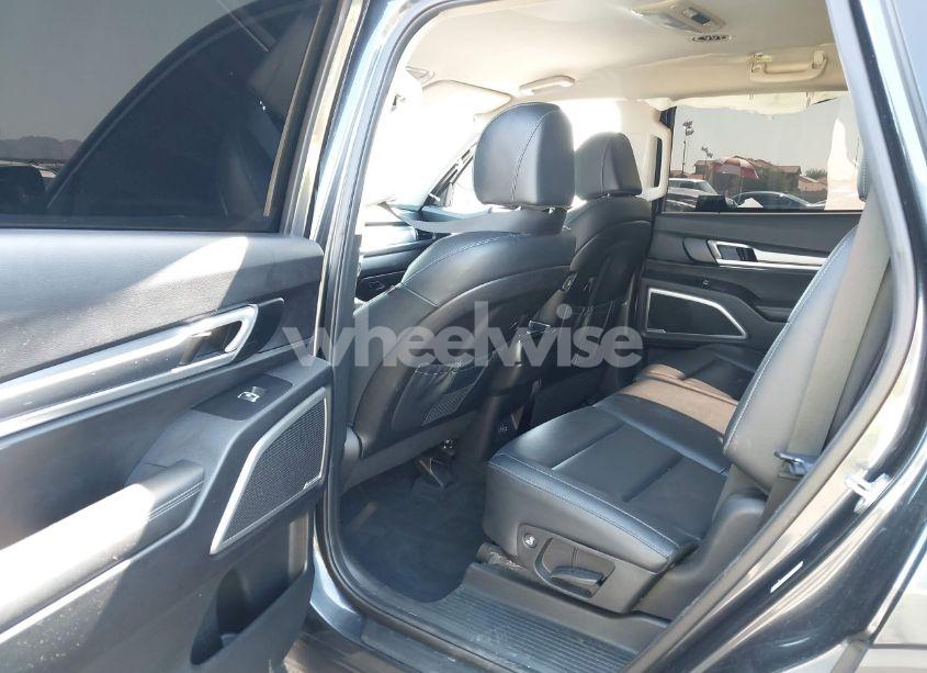 Photo 8 of 2022 Kia Telluride LX (VIN 5XYP2DHCXNG286083)