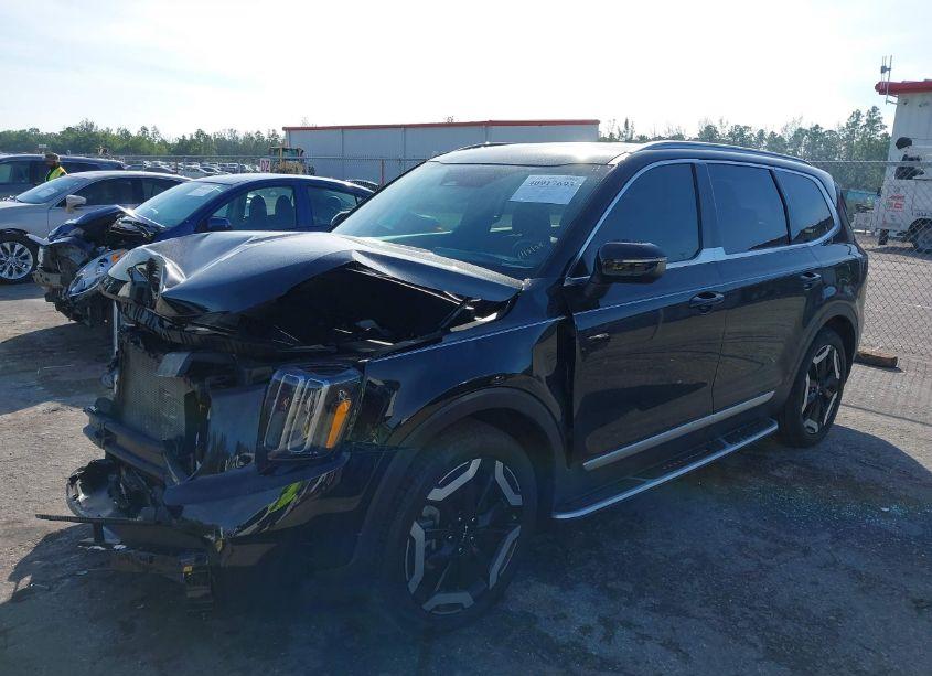 Photo 2 of 2024 Kia Telluride EX (VIN 5XYP34GC0RG490394)